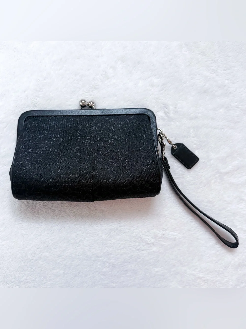 Vintage Coach Y2K Black Optic Lurex Framed Soho Kisslock Clutch Wristlet EUC
